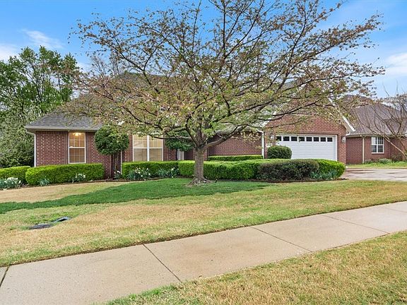 3rd image of 4394 W Castlebury Ln