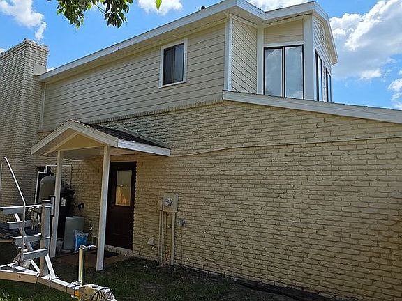 2nd image of 39 SE Chinica Dr