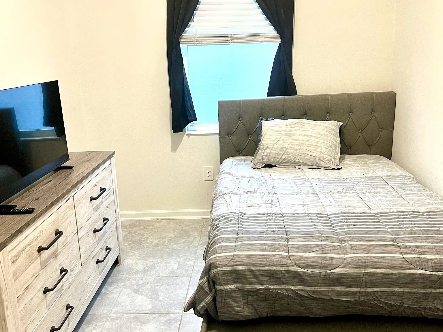 4 bed, 2.0 bath, 1709 sqft, $1,027 — Photo 1