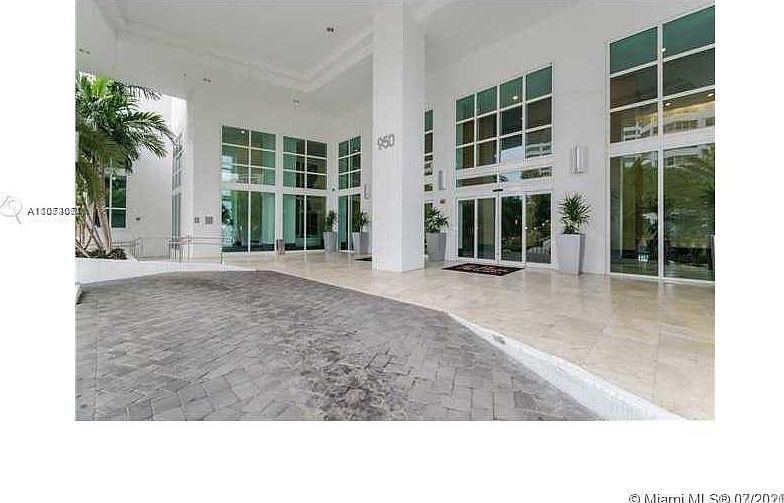 1st image of 950 W Brickell Bay Dr