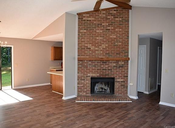 4th image of 5207 Poplar Springs Dr