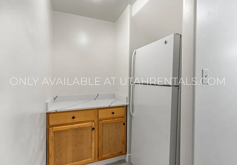 692 E 180 N — Photo 23