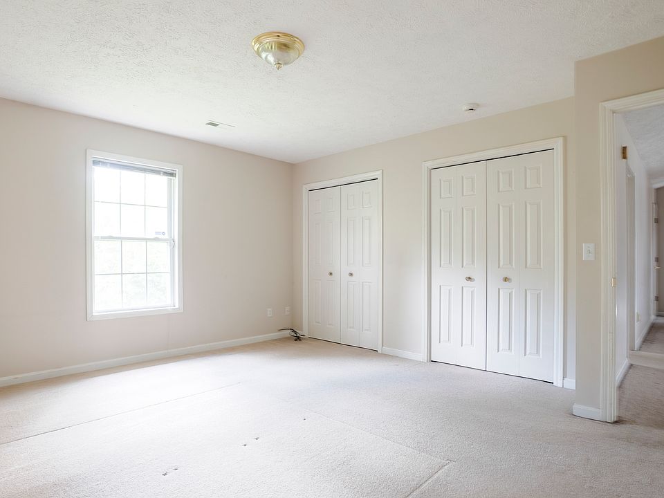 1st image of 113 & 115 W White Pine Dr