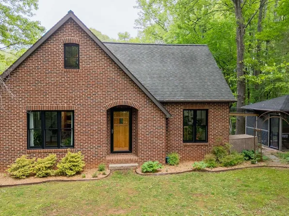5060 Ridgeview Rd, Reva, VA 22735