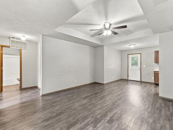 4th image of 3016 W Hovey Street