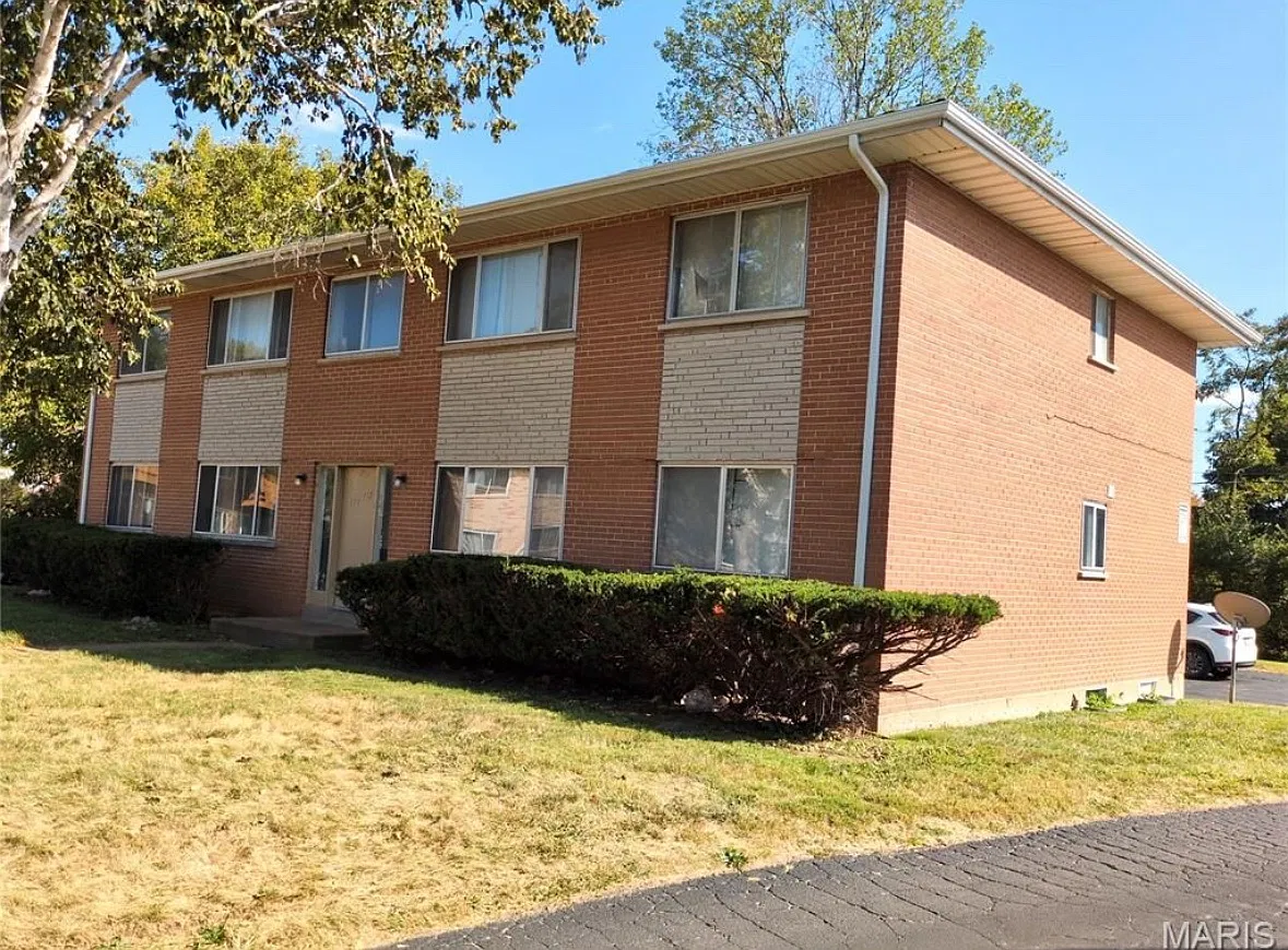 710 Thompson Dr — Photo 1
