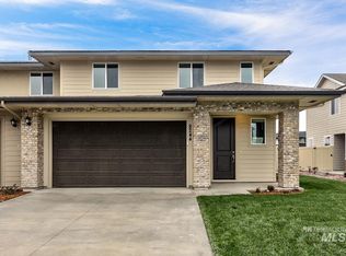 8244 W Pacific Yew St, Eagle, ID 83616