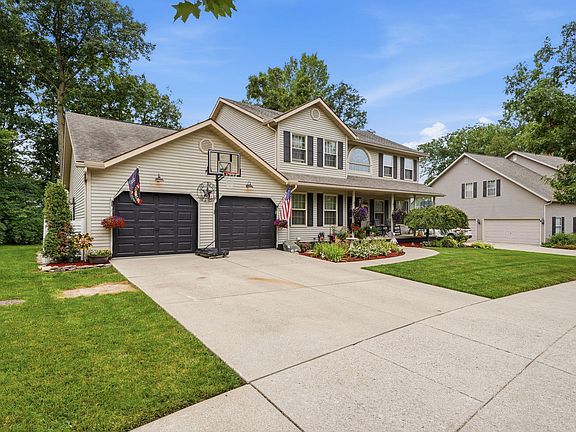 2nd image of 451 Maranatha Dr