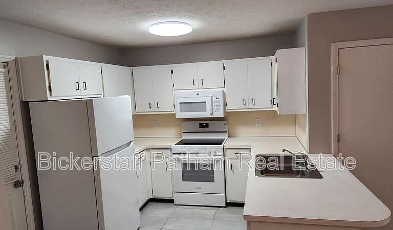 5247 Crystal Ct #A — Photo 3
