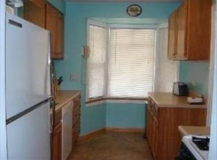 1542 Kemman Ave, La Grange Park, IL 60526