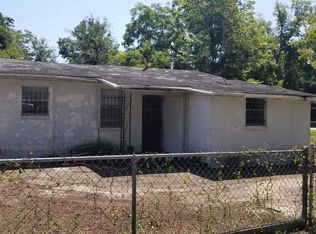 210 Johnson St, Millen, GA 30442