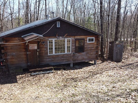 3rd image of 3374 Ardoch Rd