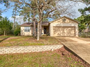 118 E Wiamea Ct, Bastrop, TX 78602