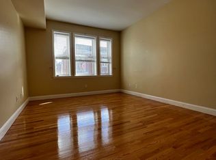 43 Saint Marys St #2B, Brookline, MA 02446