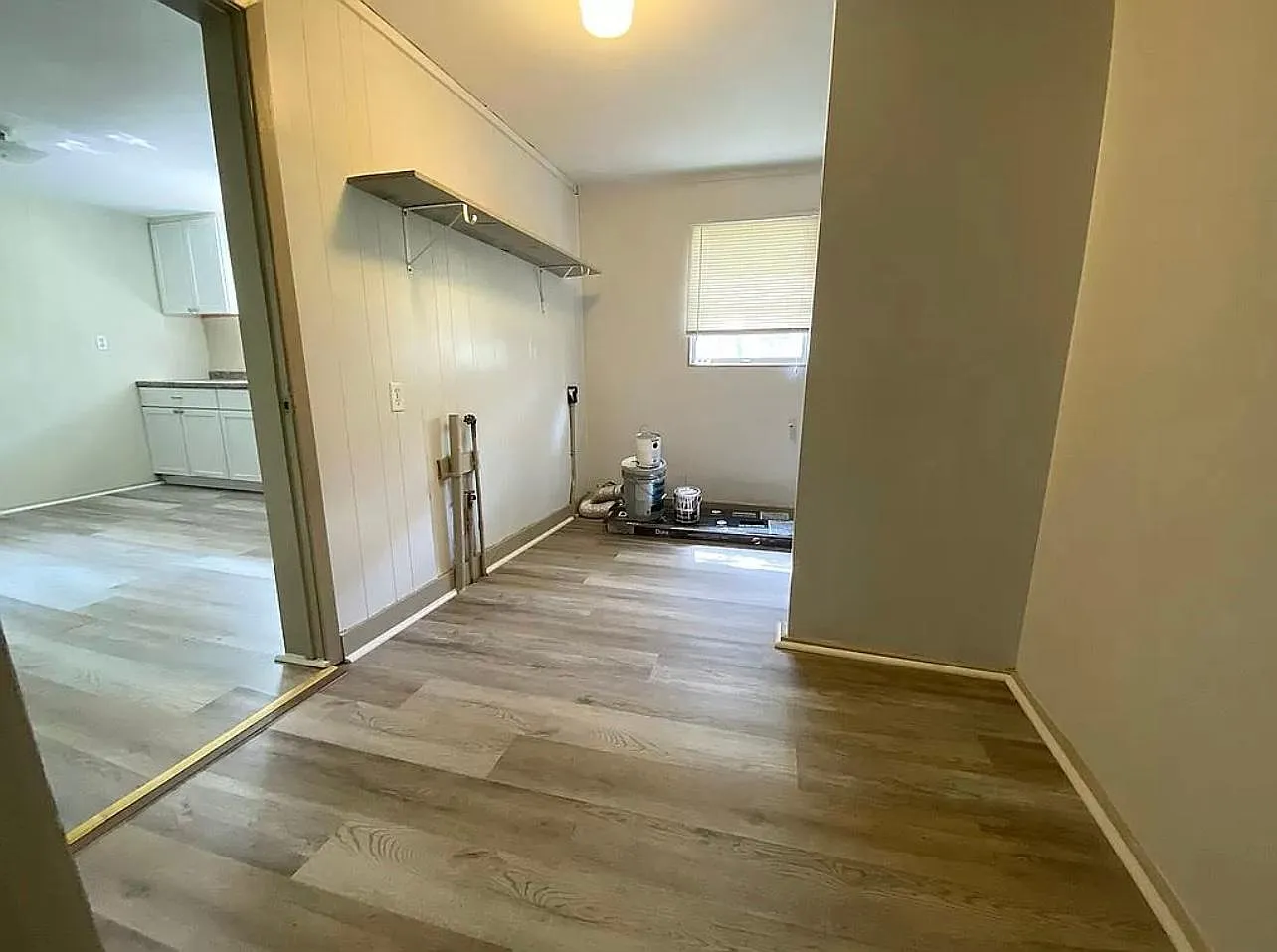 3 bed, 1024 sqft, $1,300 — Photo 2