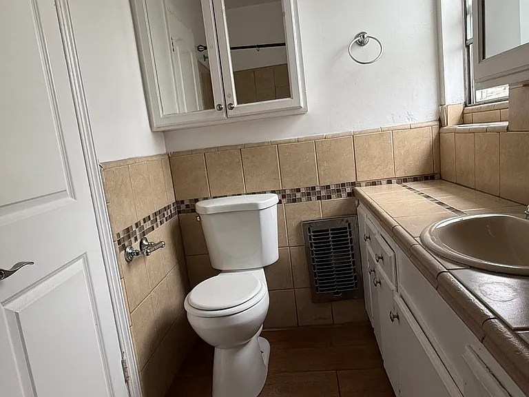 634 N Kingsley Dr #3 — Photo 7