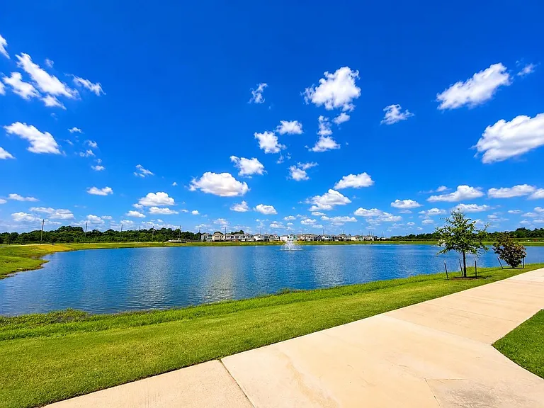 624 Pelican Dr — Photo 45