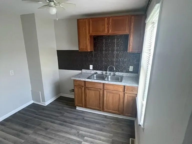 2378 Jackson St — Photo 6