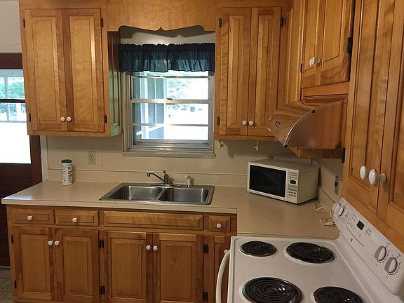 5th image of 210 Woodroof Rd