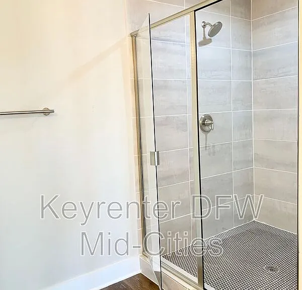 1431 Pearson St — Photo 4