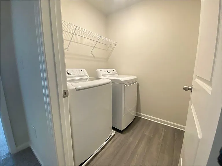 4679 Fullerton Dr — Photo 13