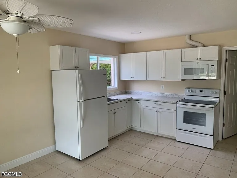 2414 Palm Ridge Rd #B — Photo 4