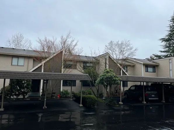 6407 Sand Point Way NE #D-9, Seattle, WA 98115