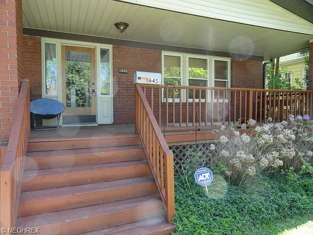1645 Rydalmount Rd photo 1