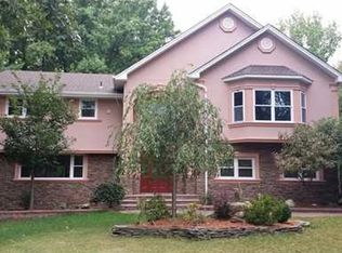 1 Georgean Ct, Edison, NJ 08820