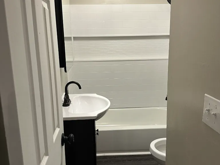 23 Bathroom