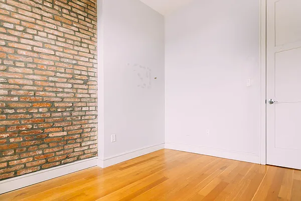 Rented by Nooklyn NYC LLC | media 14