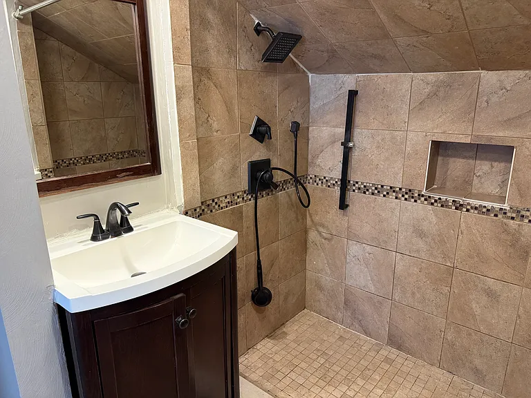 2000 Monument Dr — Photo 14