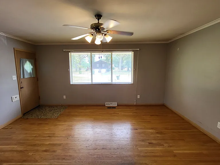4365 Glenmawr Ave — Photo 7