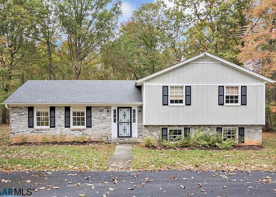1st image of 464 Paynes Ln