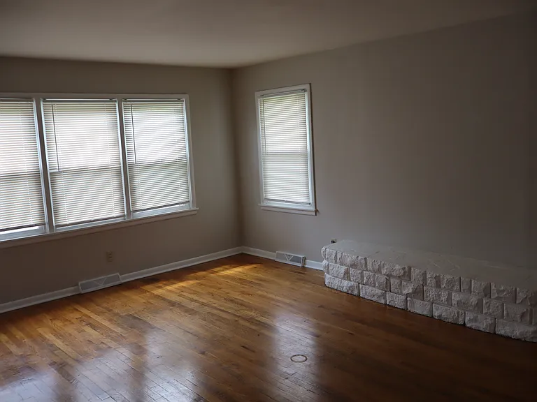 6615 N Holly St — Photo 26