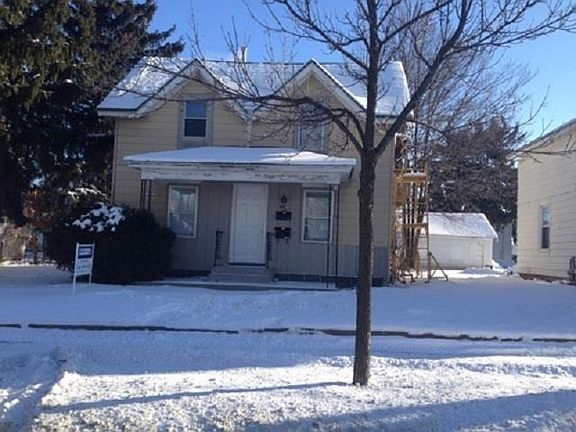 5th image of 409 N 1st Ave