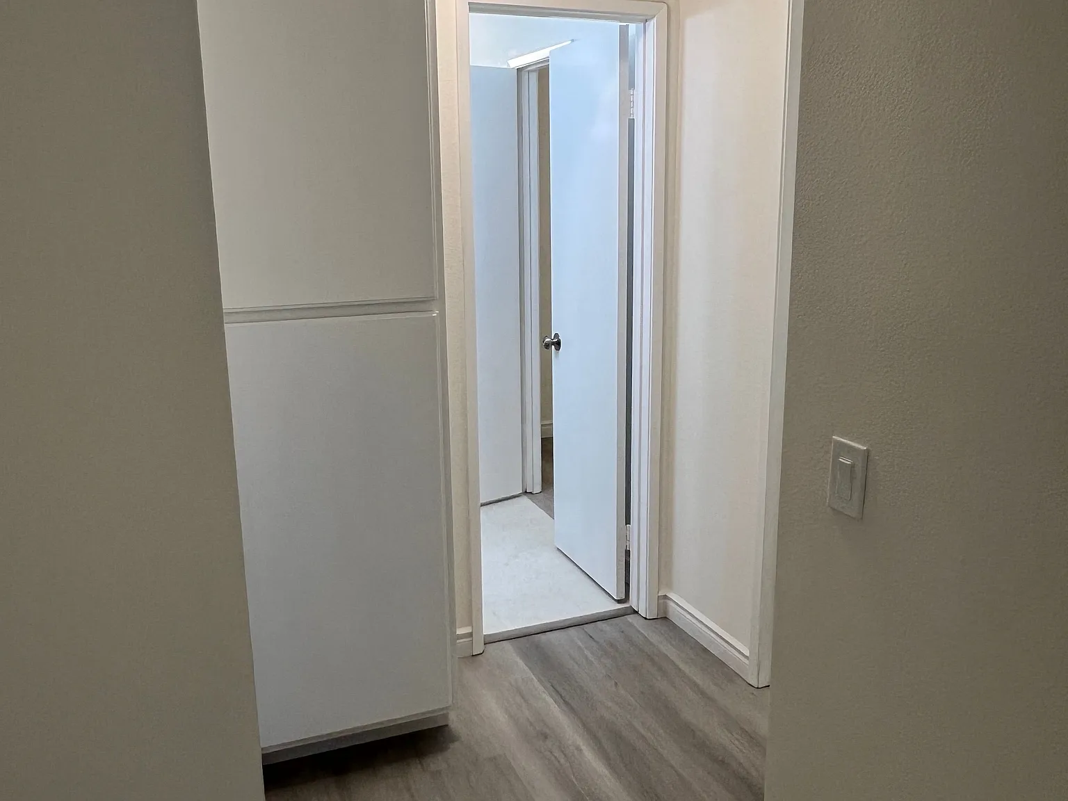 2 bed, 900 sqft, $2,300 — Photo 2