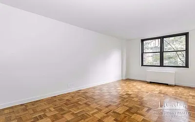 Rented by Manhattan Realty Group