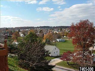 3rd image of 16060 Sherwin Ct