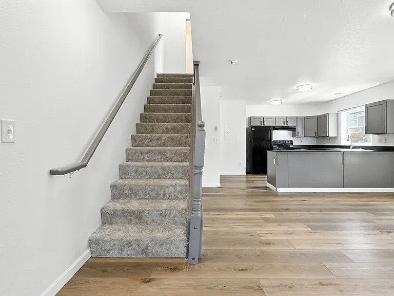 10033 N Lombard St — Photo 22