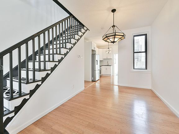 3rd image of 2342 E Albert St