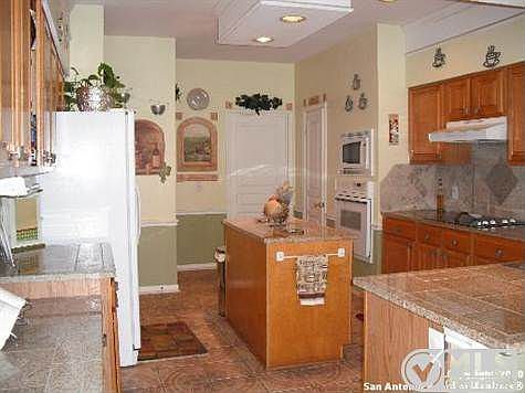4th image of 9430 Keegans Woods Dr