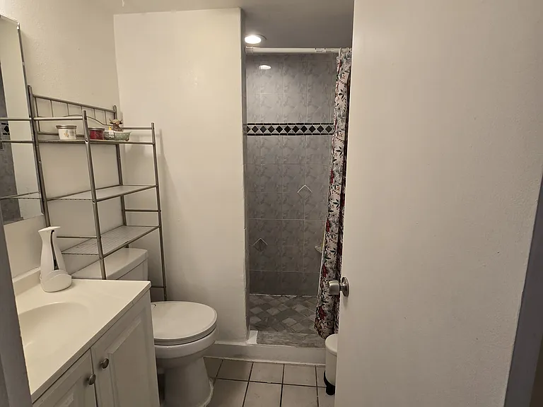 1530 Royal Forest Ct — Photo 8