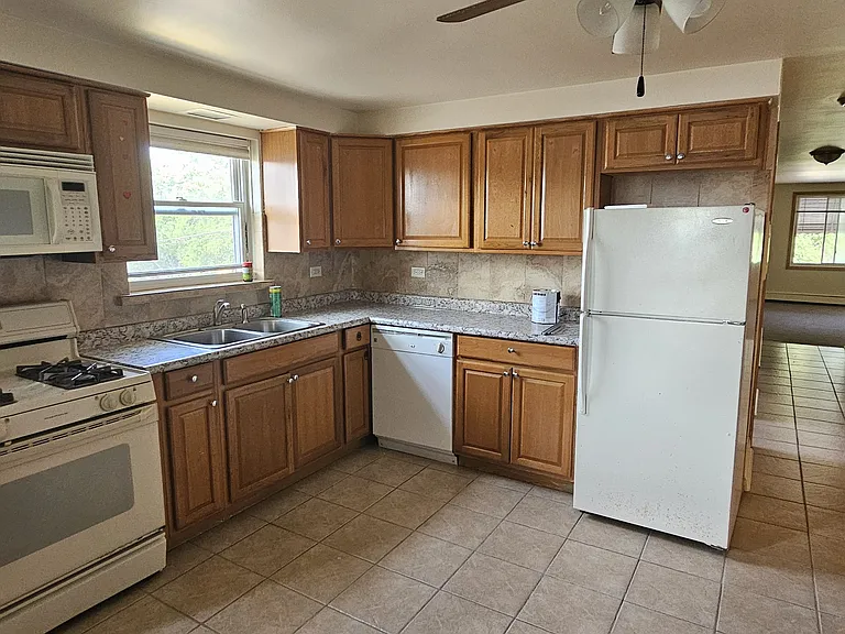 2234 River Rd — Photo 13