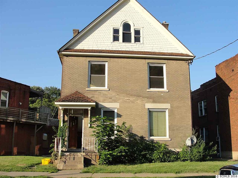 1st image of 411-411 1/2 W Locust St