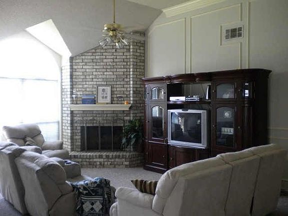 5th image of 1410 Hamilton Dr
