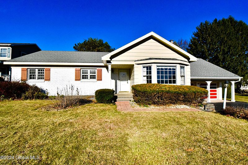 3rd image of 1004 Seminole Road
