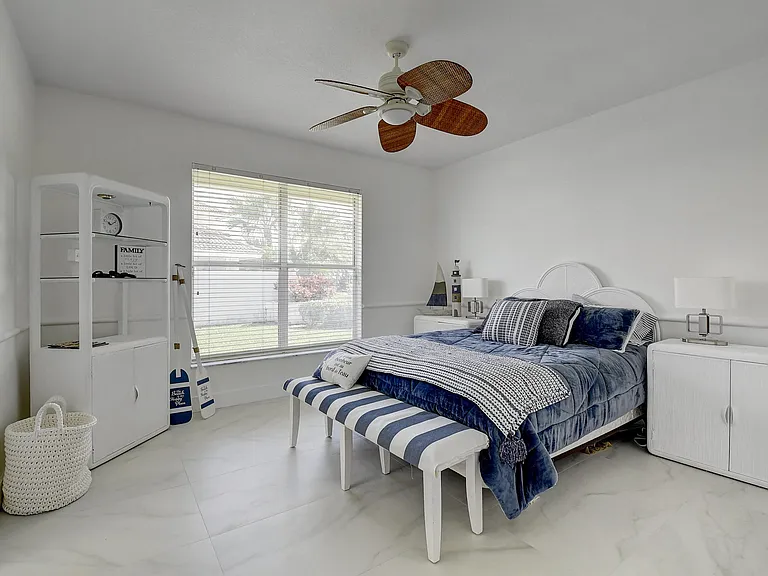 8320 Desmond Dr — Photo 22