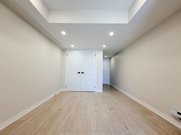 4th image of 22 Esquire Way