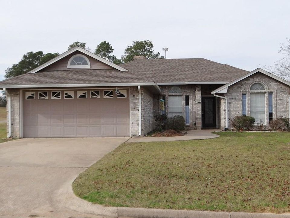 1st image of 623 Dela Cruz Dr